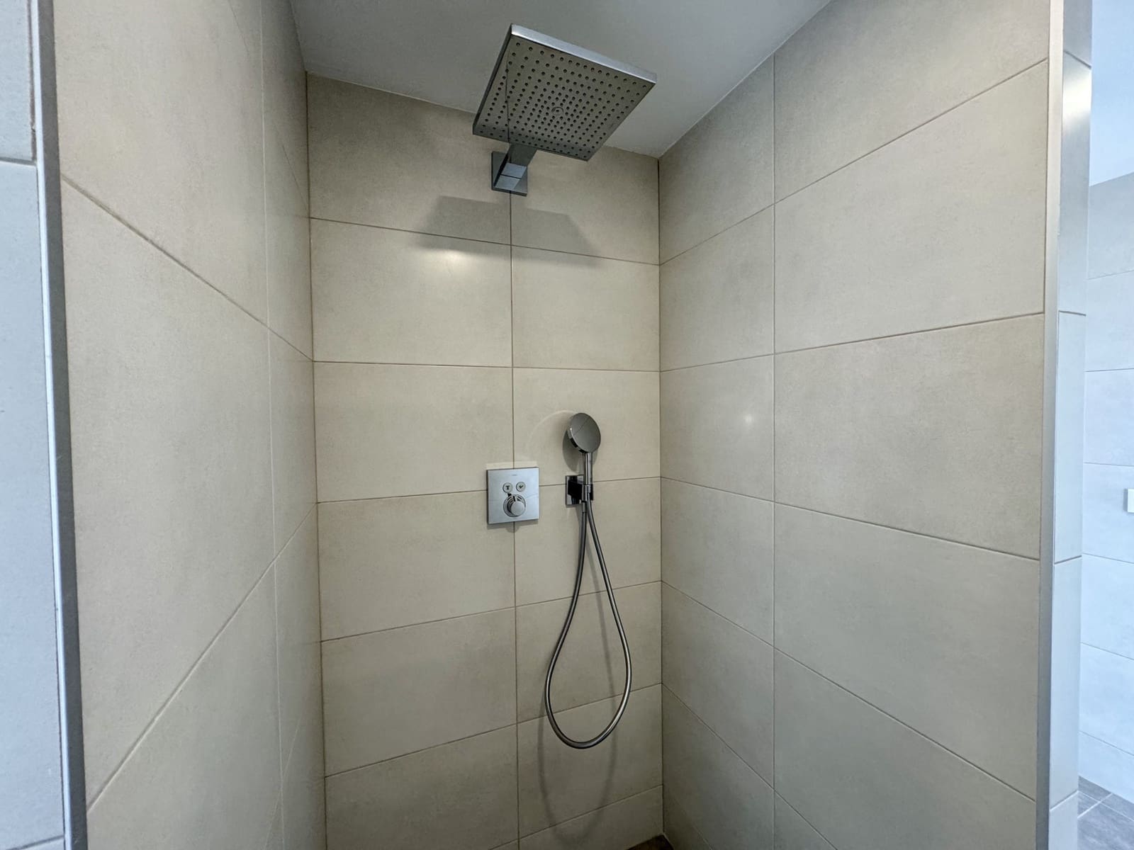 2 bedroom Penthouse for sale in Benidorm with pool - € 1,590,000 (Ref: 9565527)