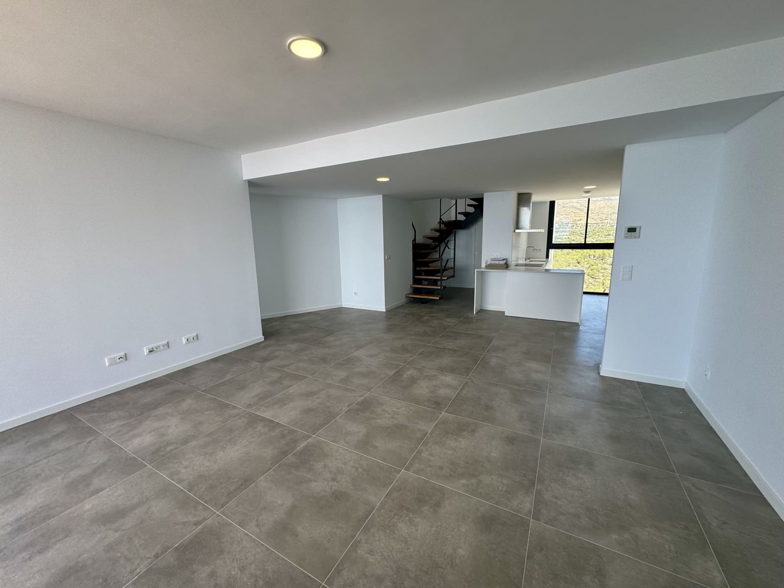 2 bedroom Penthouse for sale in Benidorm with pool - € 1,590,000 (Ref: 9565527)