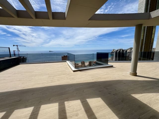 2 makuuhuone Kattohuoneisto myytävänä paikassa Benidorm mukana uima-altaan - 1 590 000 € (Ref: 9565527)