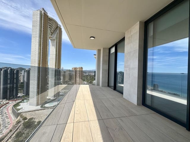 2 makuuhuone Kattohuoneisto myytävänä paikassa Benidorm mukana uima-altaan - 1 590 000 € (Ref: 9565527)
