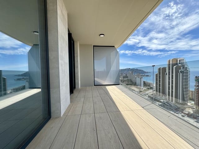 2 makuuhuone Kattohuoneisto myytävänä paikassa Benidorm mukana uima-altaan - 1 590 000 € (Ref: 9565527)