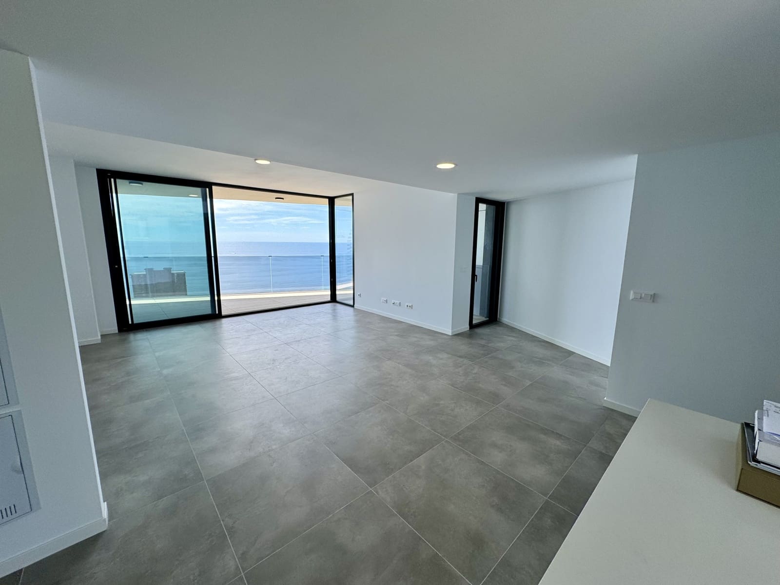 2 quarto Penthouse para venda em Benidorm com piscina - 1 590 000 € (Ref: 9565527)