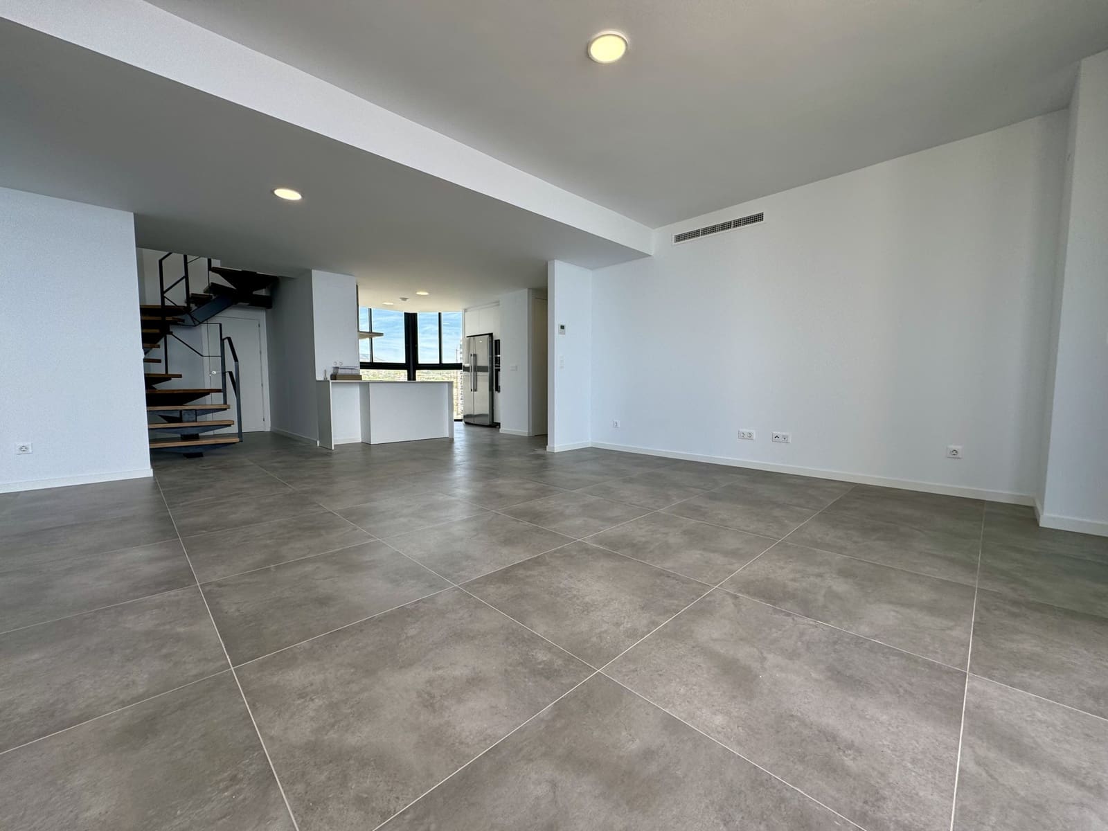 2 quarto Penthouse para venda em Benidorm com piscina - 1 590 000 € (Ref: 9565527)