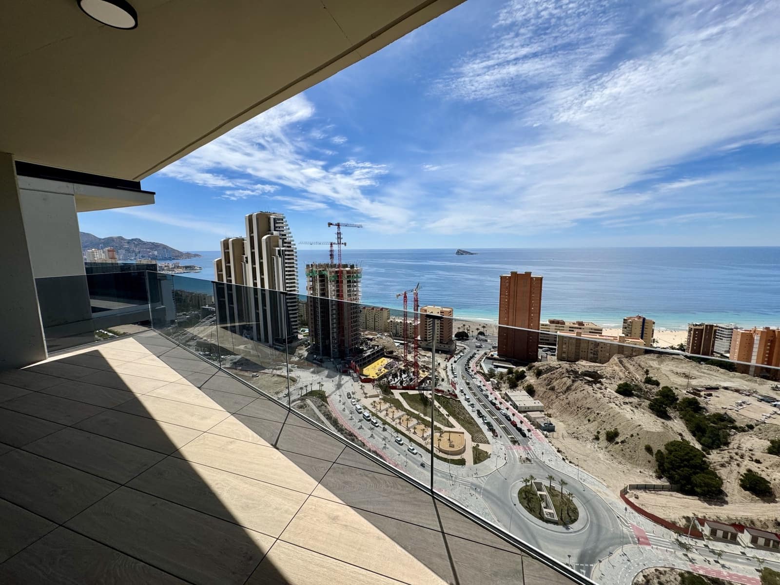 2 quarto Penthouse para venda em Benidorm com piscina - 1 590 000 € (Ref: 9565527)