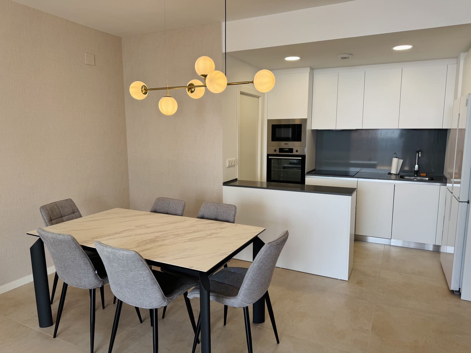 3 soveværelse Lejlighed til salg i Benidorm med swimmingpool garage - € 690.000 (Ref: 9565534)