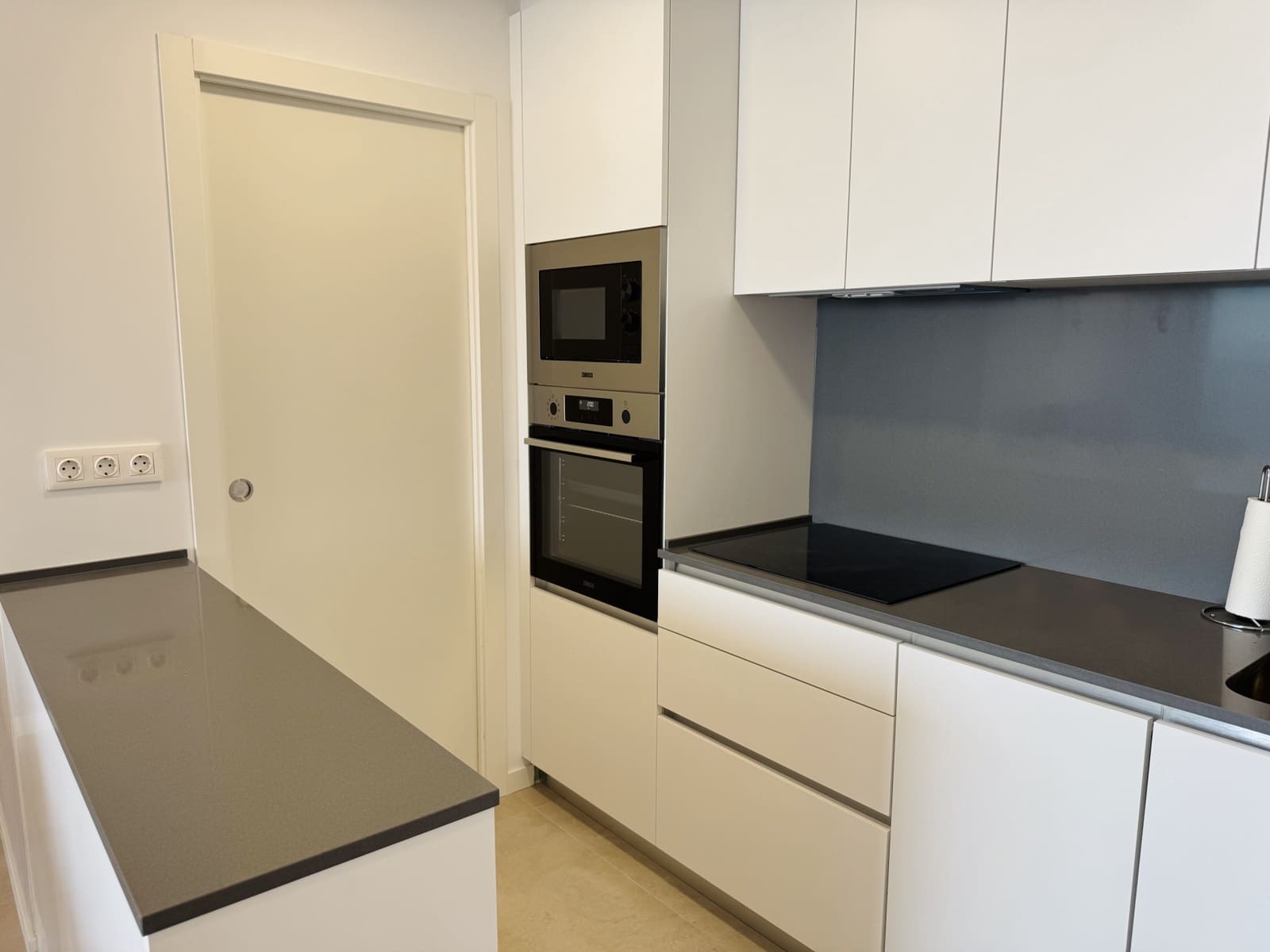 3 soveværelse Lejlighed til salg i Benidorm med swimmingpool garage - € 690.000 (Ref: 9565534)