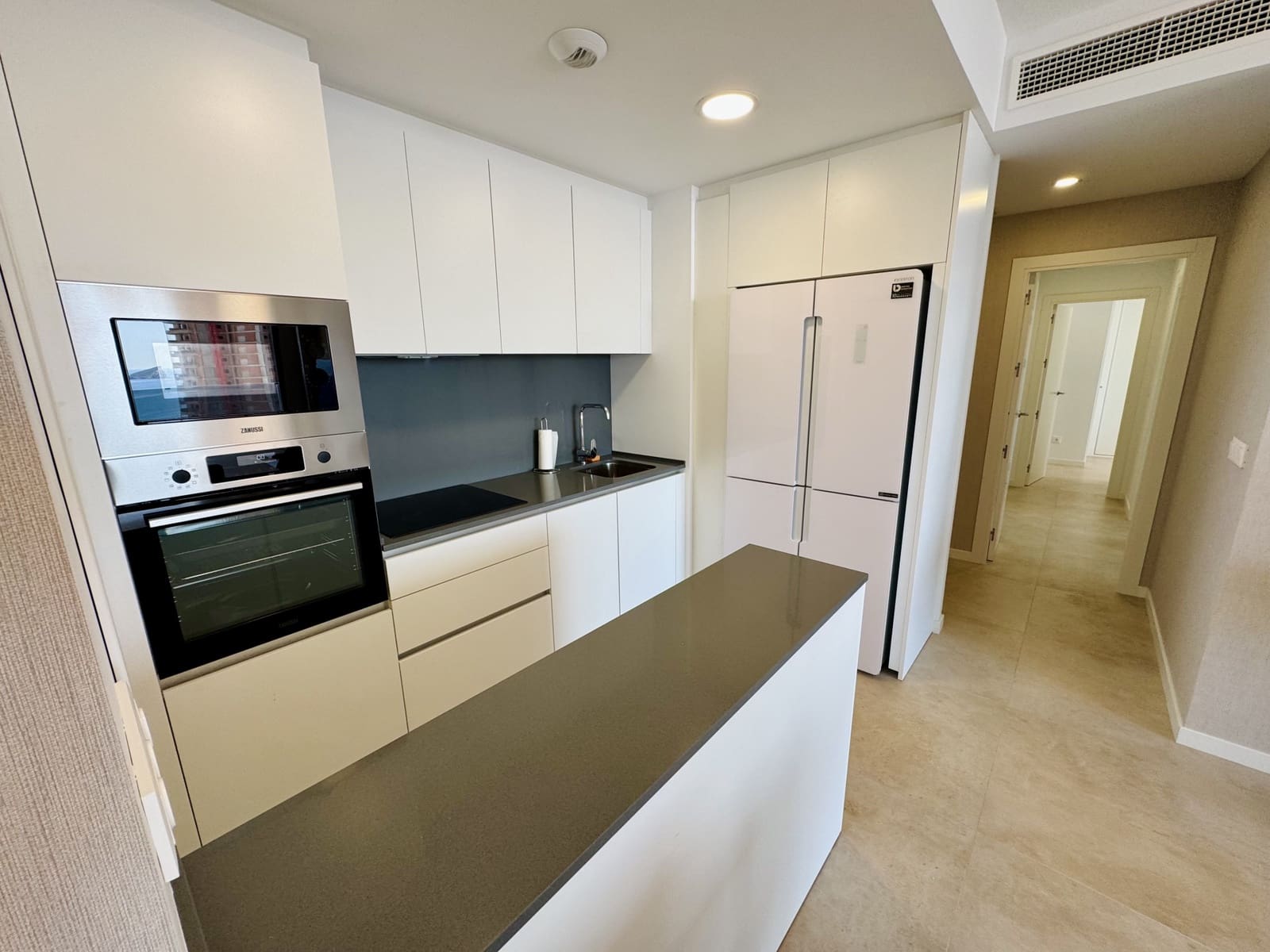 3 soveværelse Lejlighed til salg i Benidorm med swimmingpool garage - € 690.000 (Ref: 9565534)