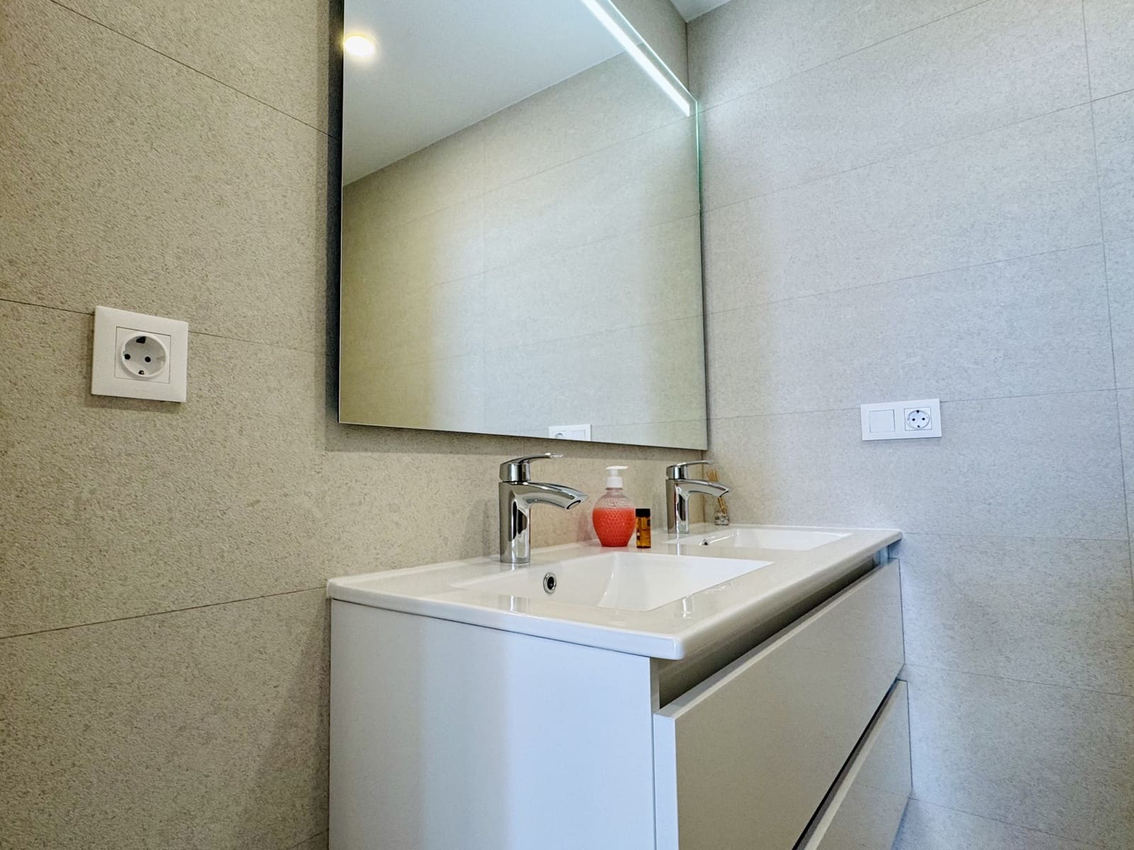 3 soveværelse Lejlighed til salg i Benidorm med swimmingpool garage - € 690.000 (Ref: 9565534)