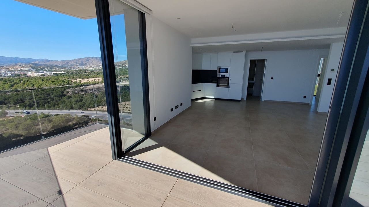 2 sovrum Lägenhet till salu i Benidorm med pool - 565 000 € (Ref: 9565540)