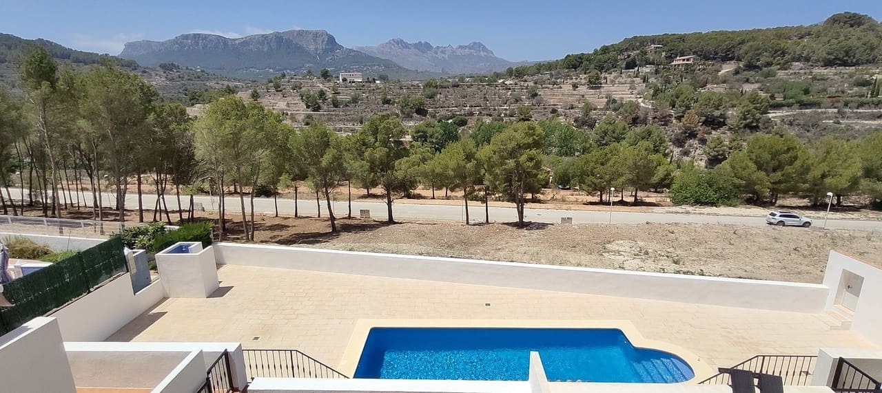 2 soveværelse Byhus til salg i Calpe / Calp med swimmingpool - € 399.000 (Ref: 9565548)