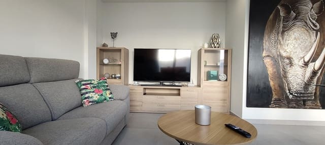 3 makuuhuone Huvila myytävänä paikassa Las Lomas de Rame - Bahía Bella, Los Alcázares mukana uima-altaan 
autotalli - 385 000 € (Ref: 9565550)