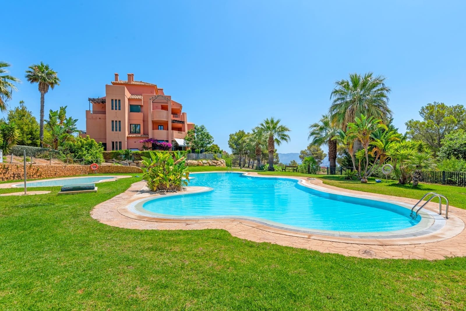 Apartamento de 2 habitaciones en Benidorm en venta con piscina garaje - 395.000 € (Ref: 9565562)