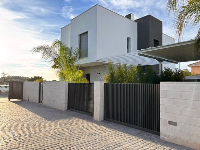 4 sovrum Villa till salu i Alicante stad med pool garage - 995 000 € (Ref: 9565570)
