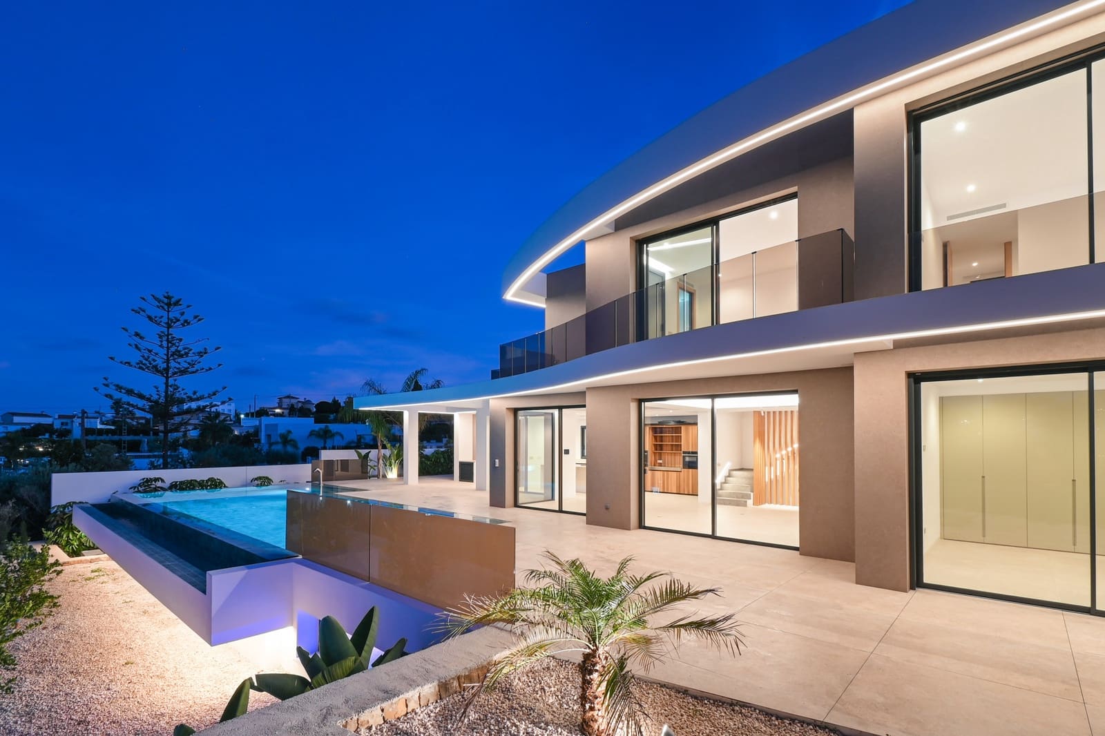 4 soveværelse Villa til salg i Benissa med swimmingpool garage - € 3.195.000 (Ref: 9565589)