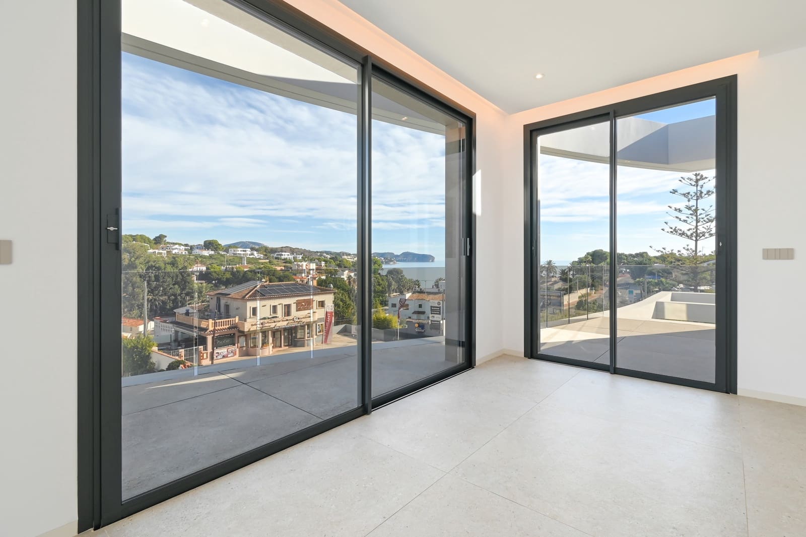 4 soveværelse Villa til salg i Benissa med swimmingpool garage - € 3.195.000 (Ref: 9565589)