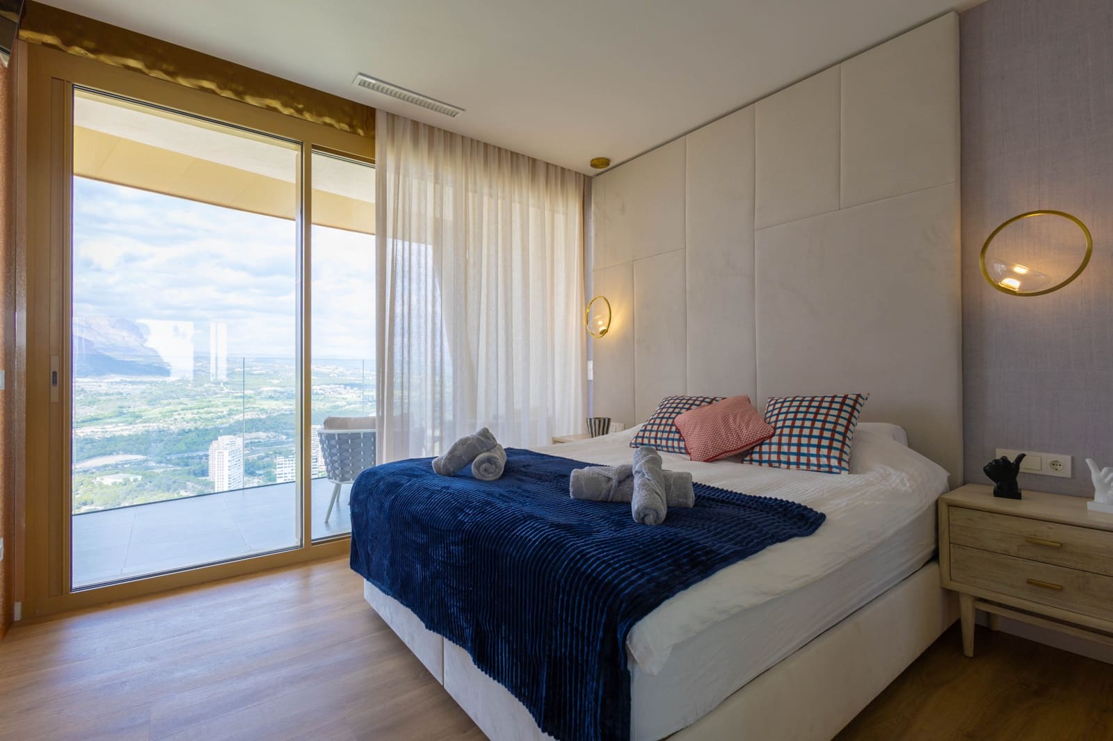 3 quarto Penthouse para venda em Benidorm com piscina garagem - 2 400 000 € (Ref: 9565593)