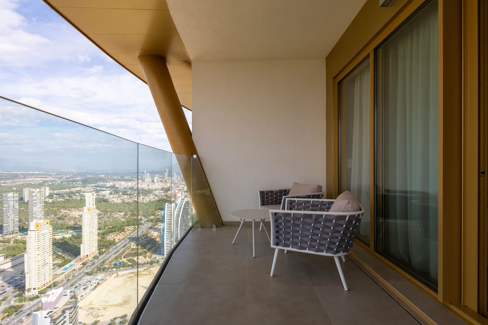 3 quarto Penthouse para venda em Benidorm com piscina garagem - 2 400 000 € (Ref: 9565593)
