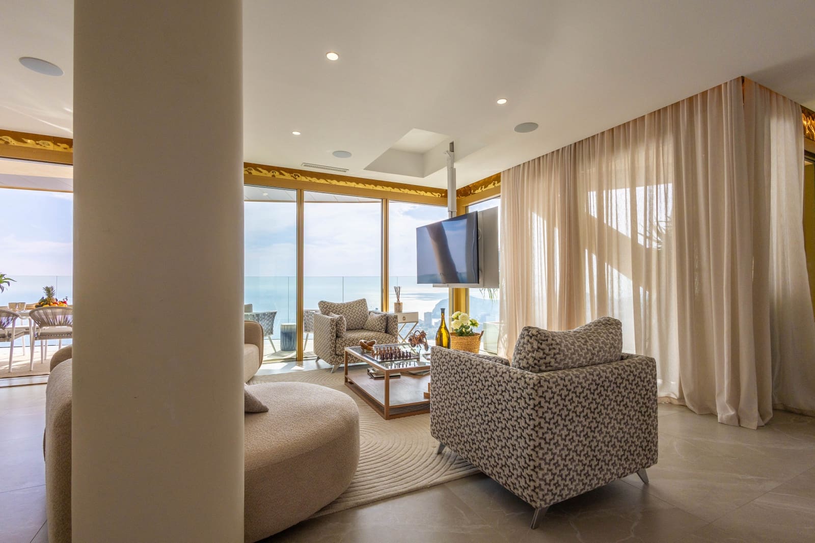 3 quarto Penthouse para venda em Benidorm com piscina garagem - 2 400 000 € (Ref: 9565593)