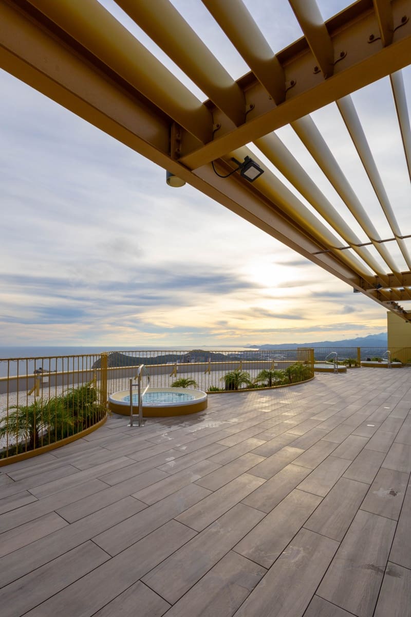 3 quarto Penthouse para venda em Benidorm com piscina garagem - 2 400 000 € (Ref: 9565593)