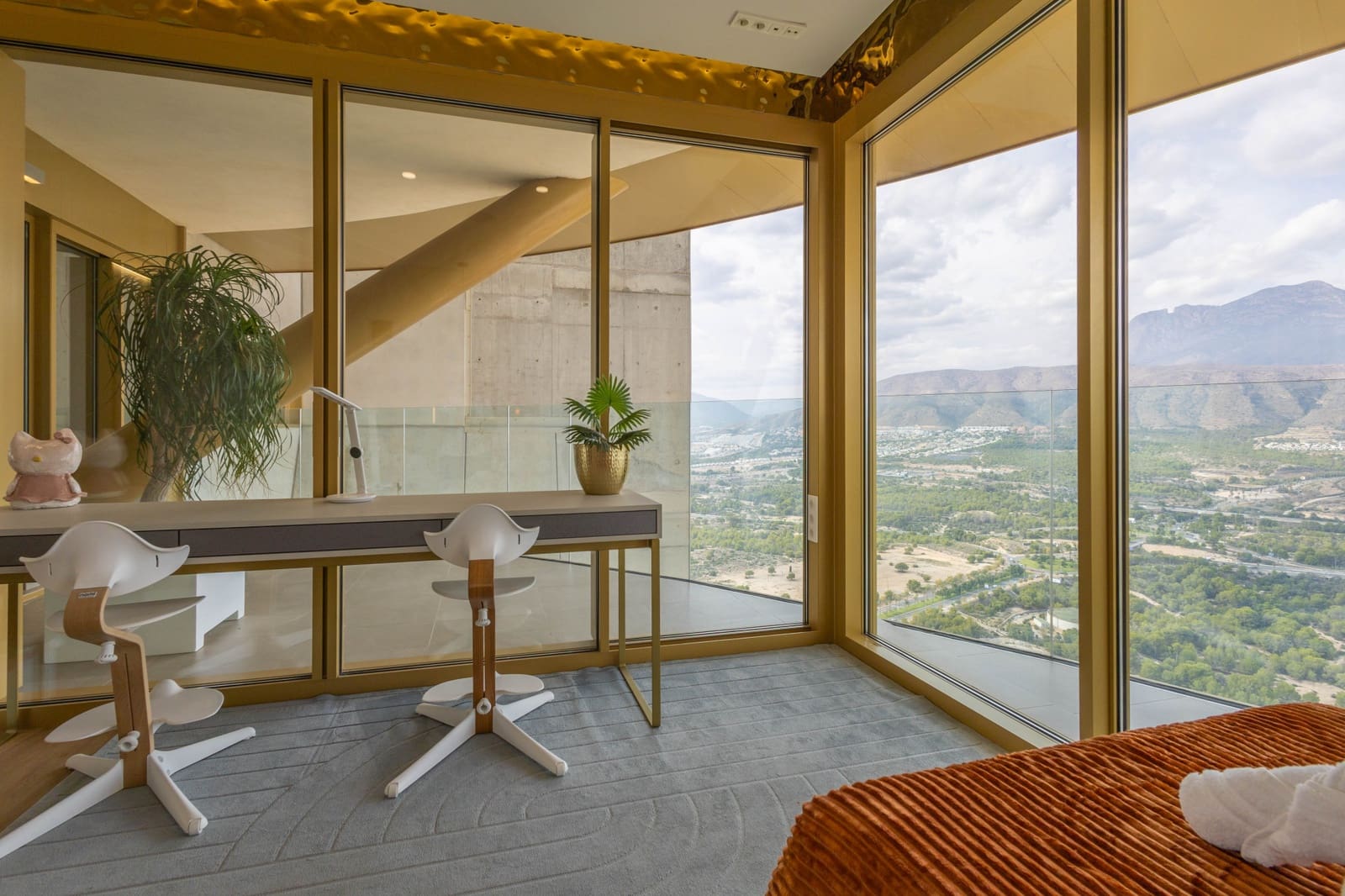 3 quarto Penthouse para venda em Benidorm com piscina garagem - 2 400 000 € (Ref: 9565593)