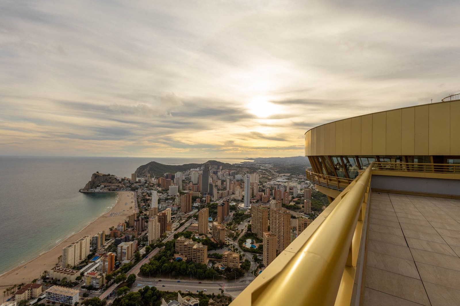 3 quarto Penthouse para venda em Benidorm com piscina garagem - 2 400 000 € (Ref: 9565593)