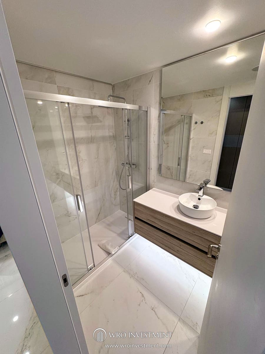 4 quarto Penthouse para venda em Benidorm com piscina garagem - 1 690 000 € (Ref: 9583112)