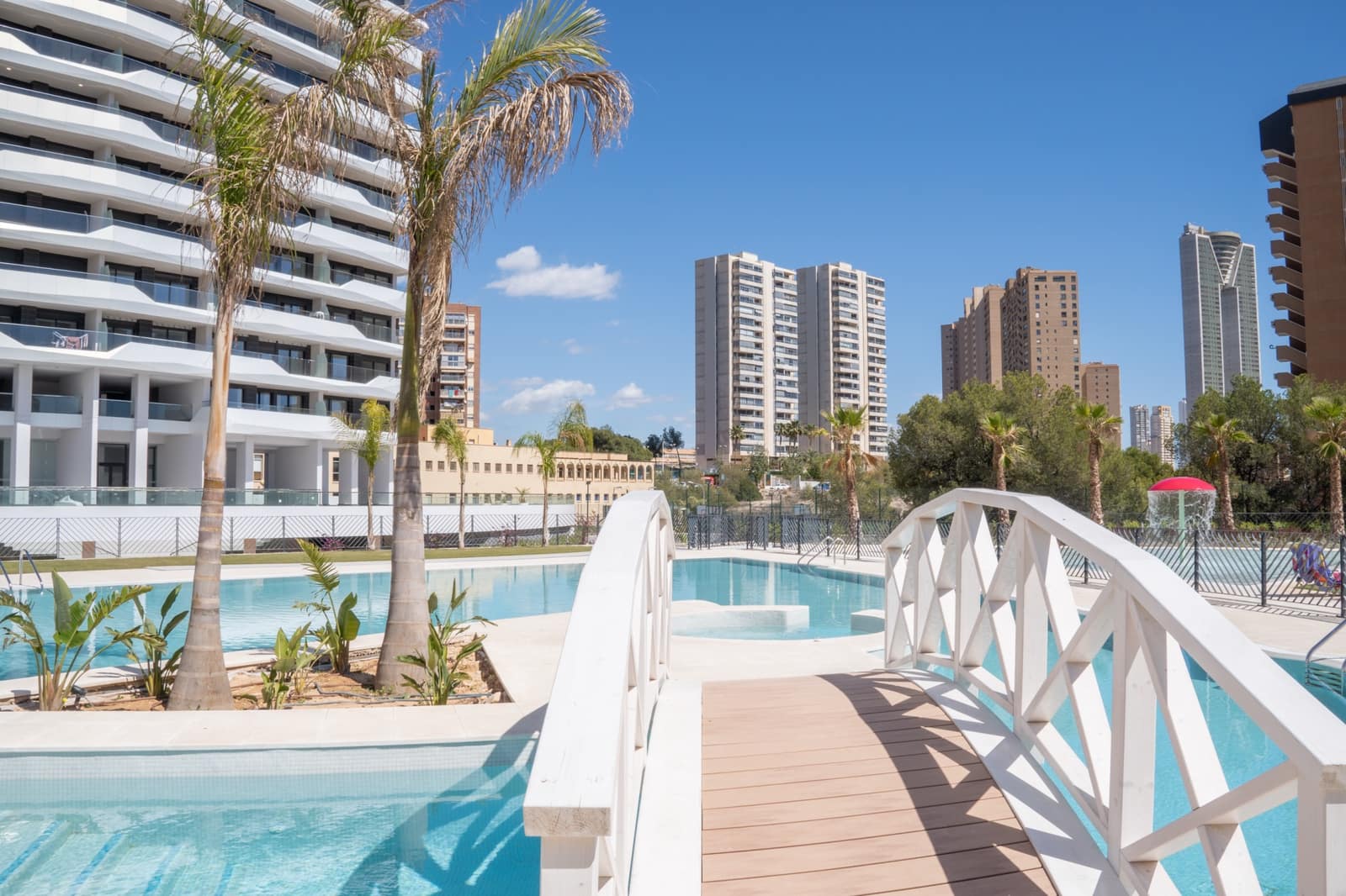 4 quarto Penthouse para venda em Benidorm com piscina garagem - 1 690 000 € (Ref: 9583112)