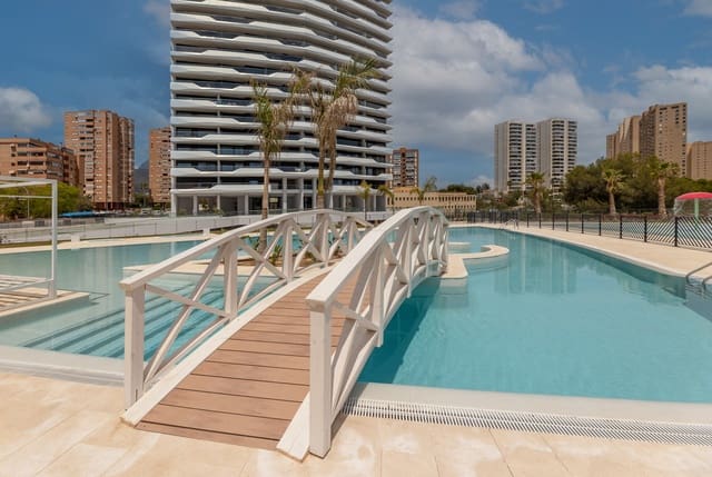 4 makuuhuone Kattohuoneisto myytävänä paikassa Benidorm mukana uima-altaan 
autotalli - 1 600 000 € (Ref: 9583112)