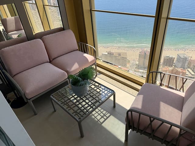 2 bedroom Apartment for sale in Playa Poniente, Benidorm with garage - € 570,000 (Ref: 9591637)