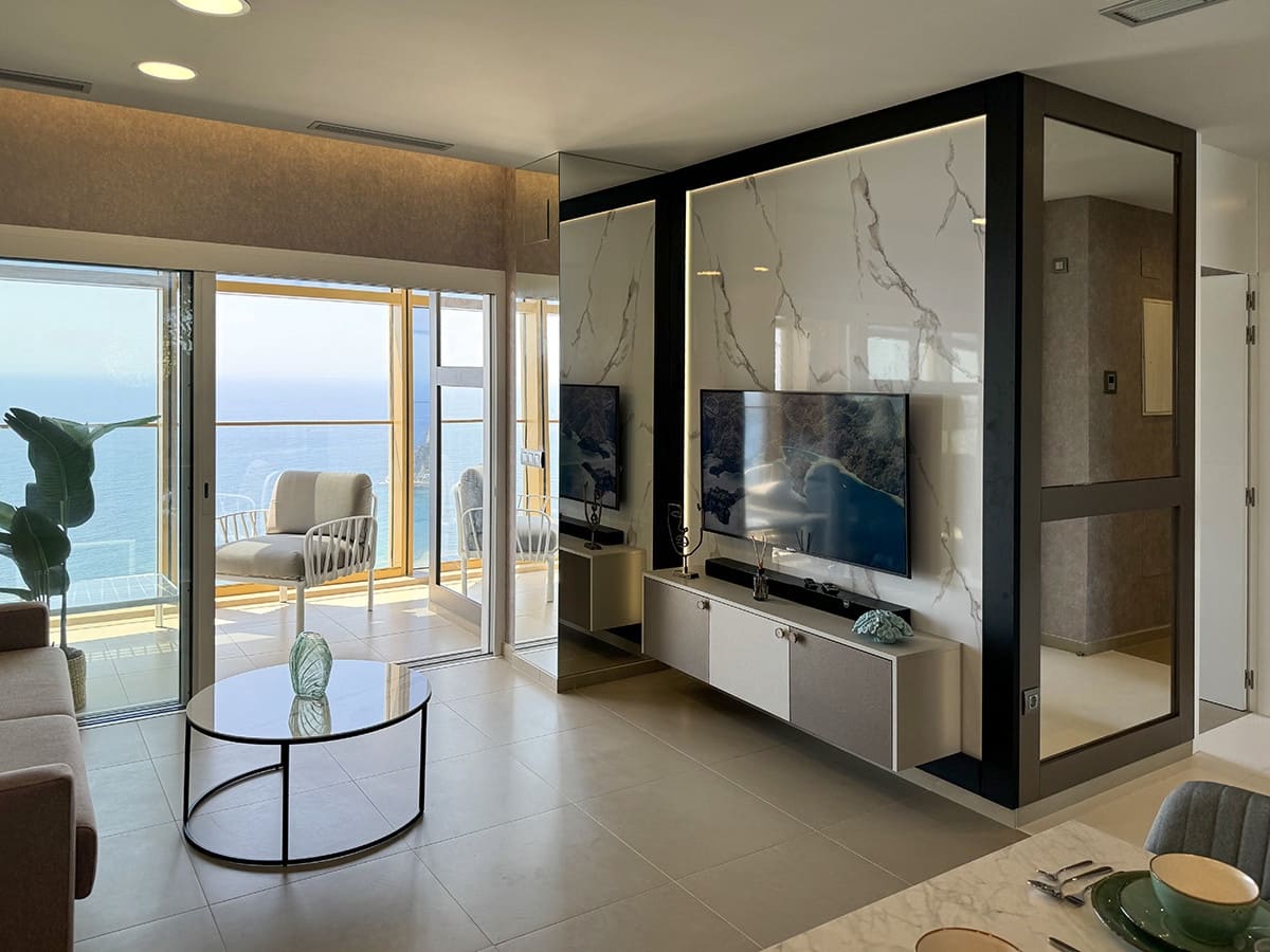 2 bedroom Apartment for sale in Benidorm with garage - € 570,000 (Ref: 9591637)