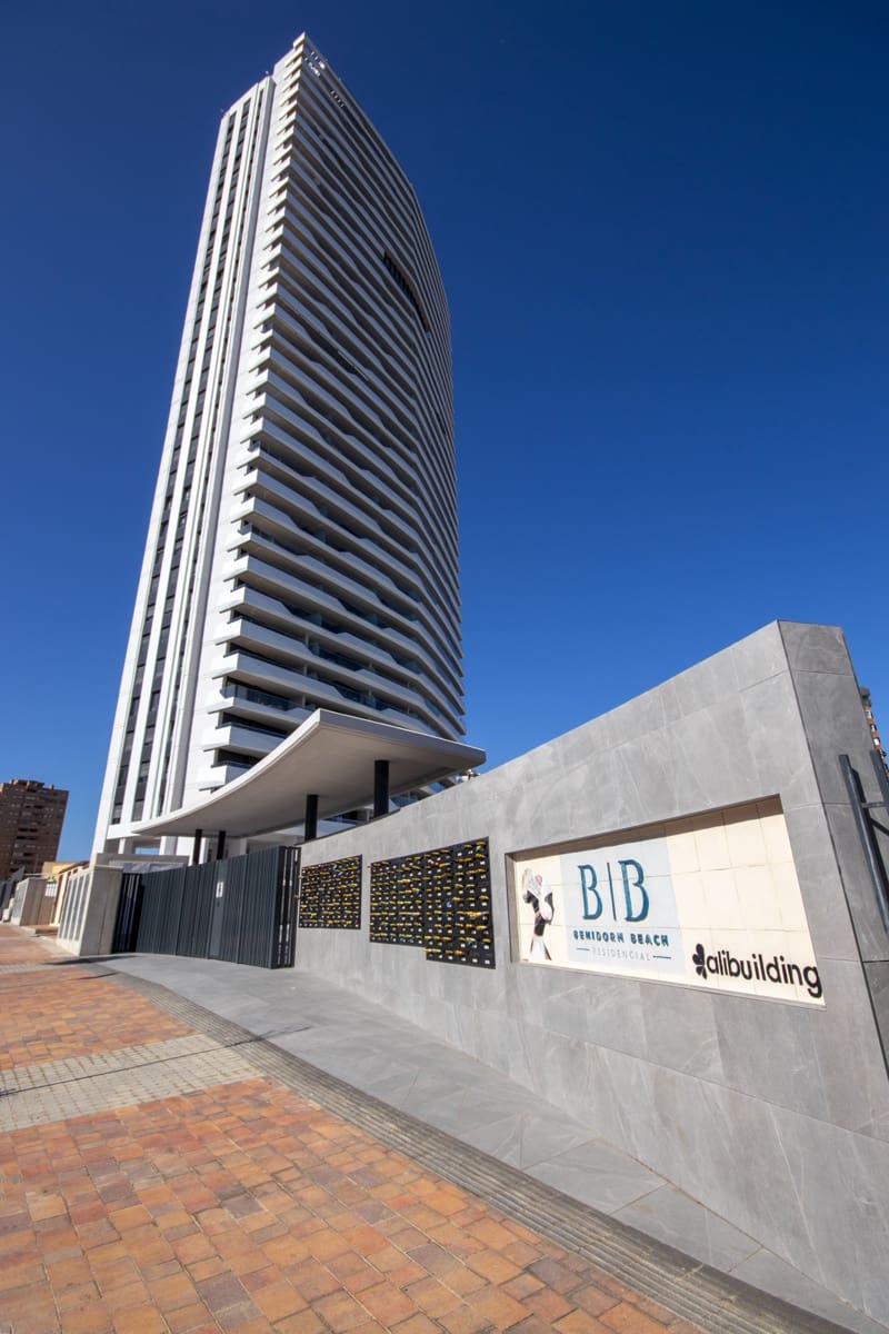 Apartamento de 3 habitaciones en Benidorm en venta con piscina garaje - 850.000 € (Ref: 9591638)