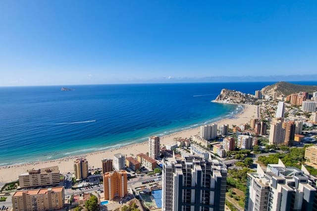 3 sypialnia Apartament na sprzedaż w Benidorm z basenem garażem - 850 000 € (Ref: 9591638)