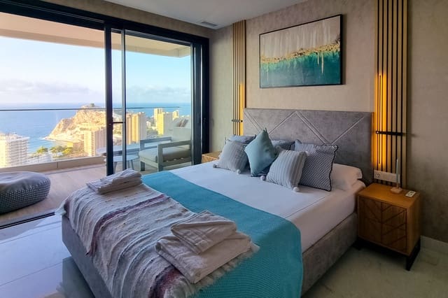 3 sypialnia Apartament na sprzedaż w Benidorm z basenem garażem - 850 000 € (Ref: 9591638)