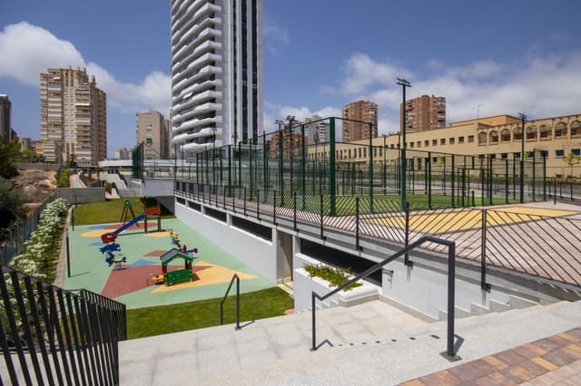 3 sypialnia Apartament na sprzedaż w Benidorm z basenem garażem - 850 000 € (Ref: 9591638)