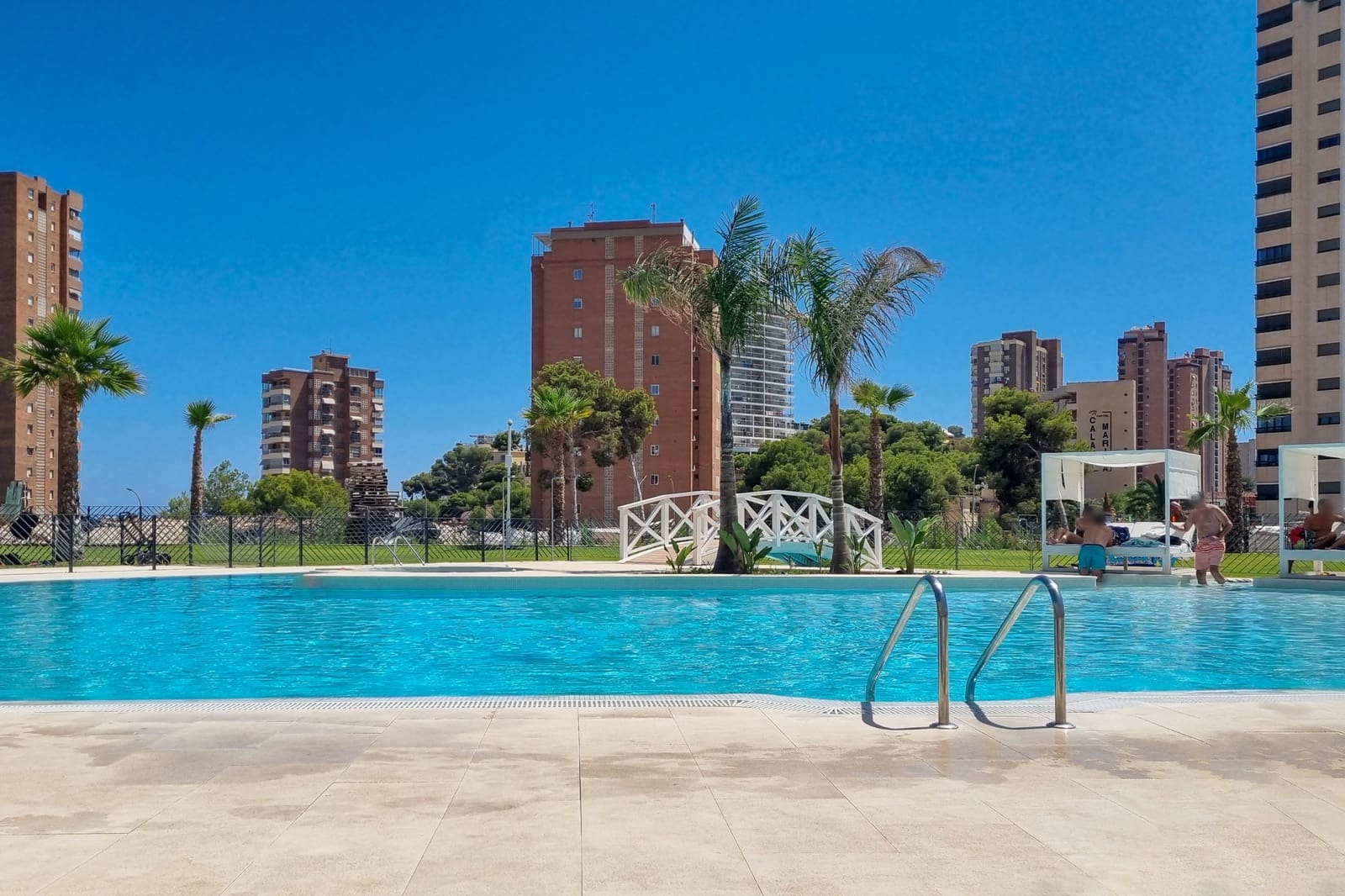 Apartamento de 3 habitaciones en Benidorm en venta con piscina garaje - 850.000 € (Ref: 9591638)