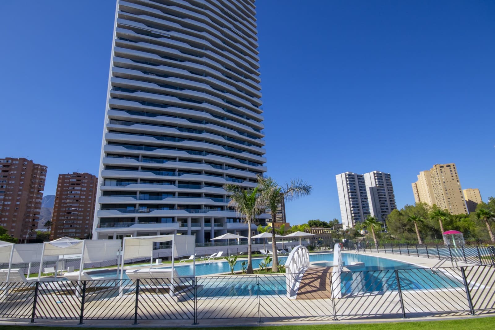 3 makuuhuone Huoneisto myytävänä paikassa Benidorm mukana uima-altaan 
autotalli - 850 000 € (Ref: 9591638)
