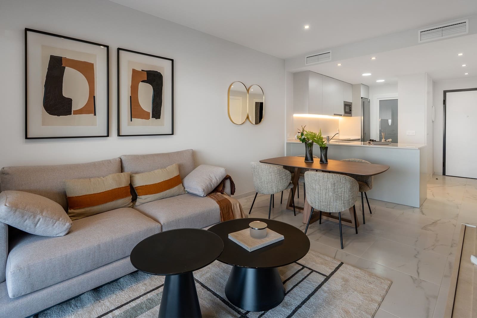 2 slaapkamer Appartement te koop in Torrevieja met zwembad garage - € 276.000 (Ref: 9591642)