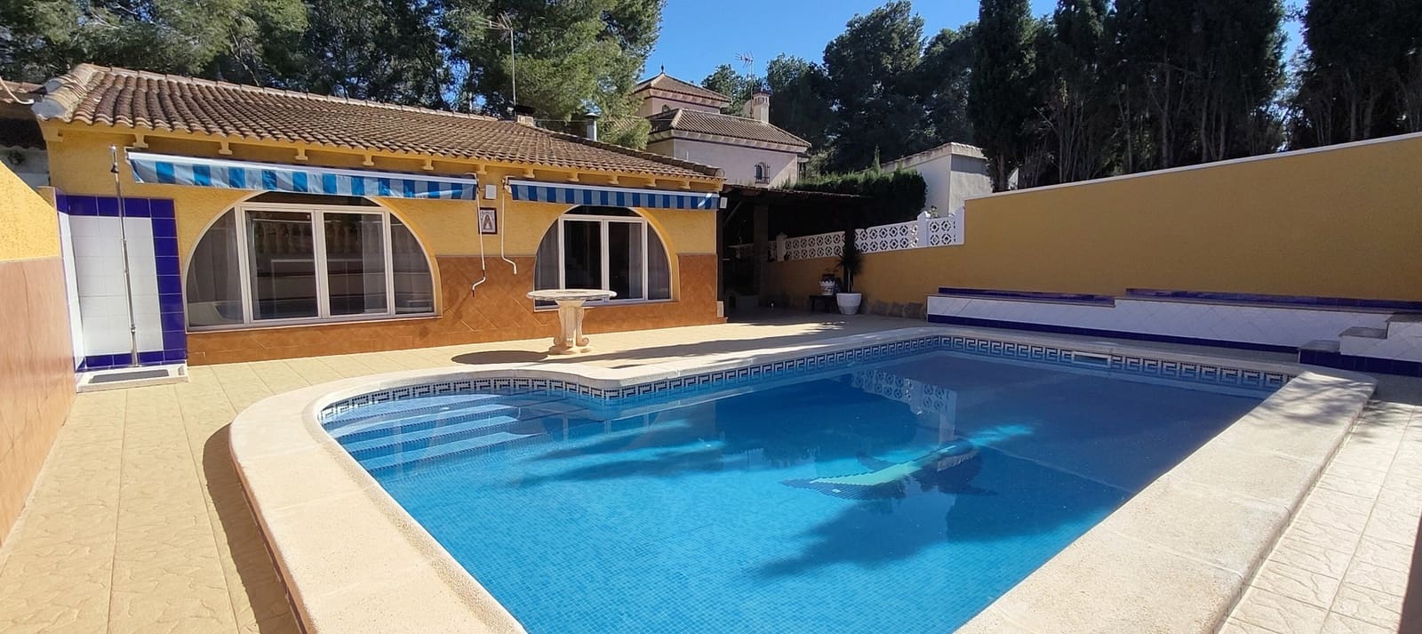 4 chambre Villa/Maison Semi-Mitoyenne à vendre à Orihuela Costa avec piscine - 449 000 € (Ref: 9659663)