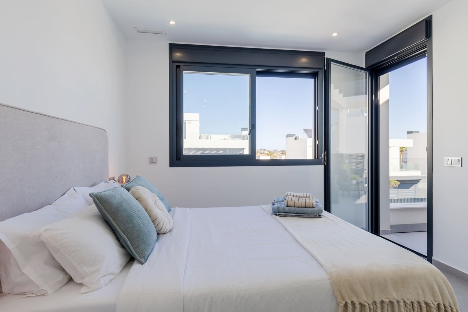 3 slaapkamer Villa te koop in Algorfa met zwembad garage - € 549.900 (Ref: 9659664)