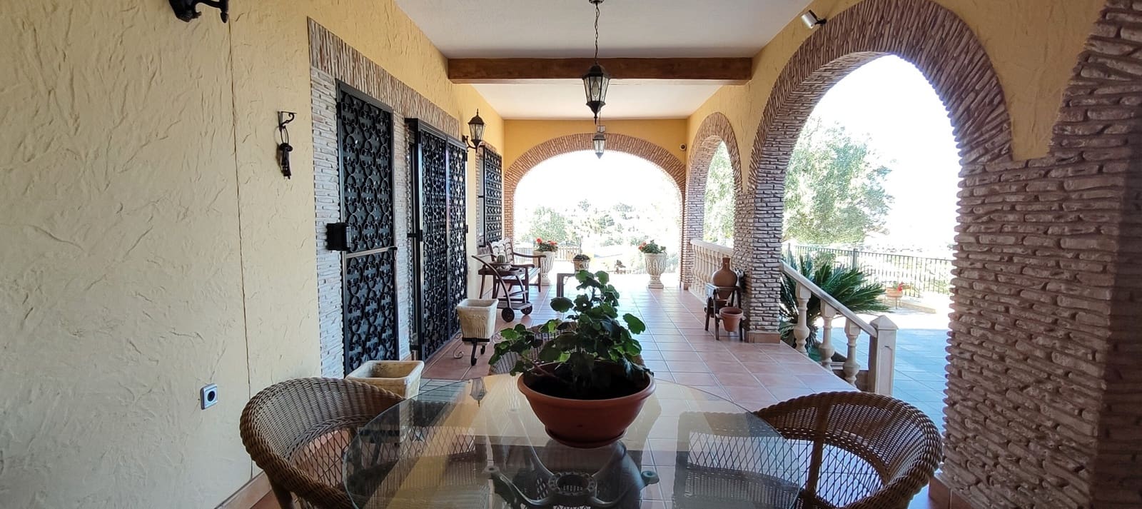 4 soveværelse Finca/Landehus til salg i Bigastro med swimmingpool garage - € 459.000 (Ref: 9659666)