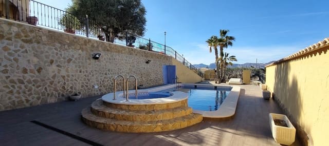 4 soveværelse Finca/Landehus til salg i Bigastro med swimmingpool garage - € 459.000 (Ref: 9659666)