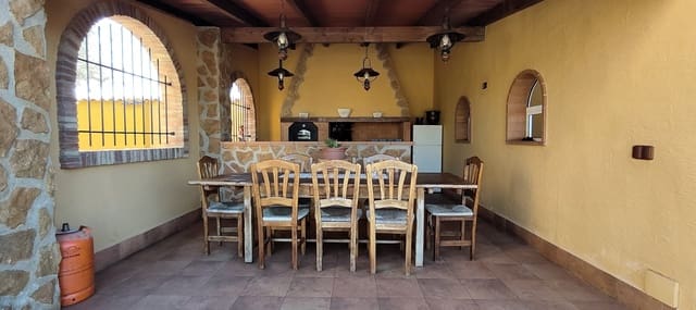 4 soveværelse Finca/Landehus til salg i Bigastro med swimmingpool garage - € 459.000 (Ref: 9659666)