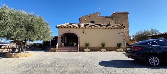 4 soveværelse Finca/Landehus til salg i Bigastro med swimmingpool garage - € 459.000 (Ref: 9659666)