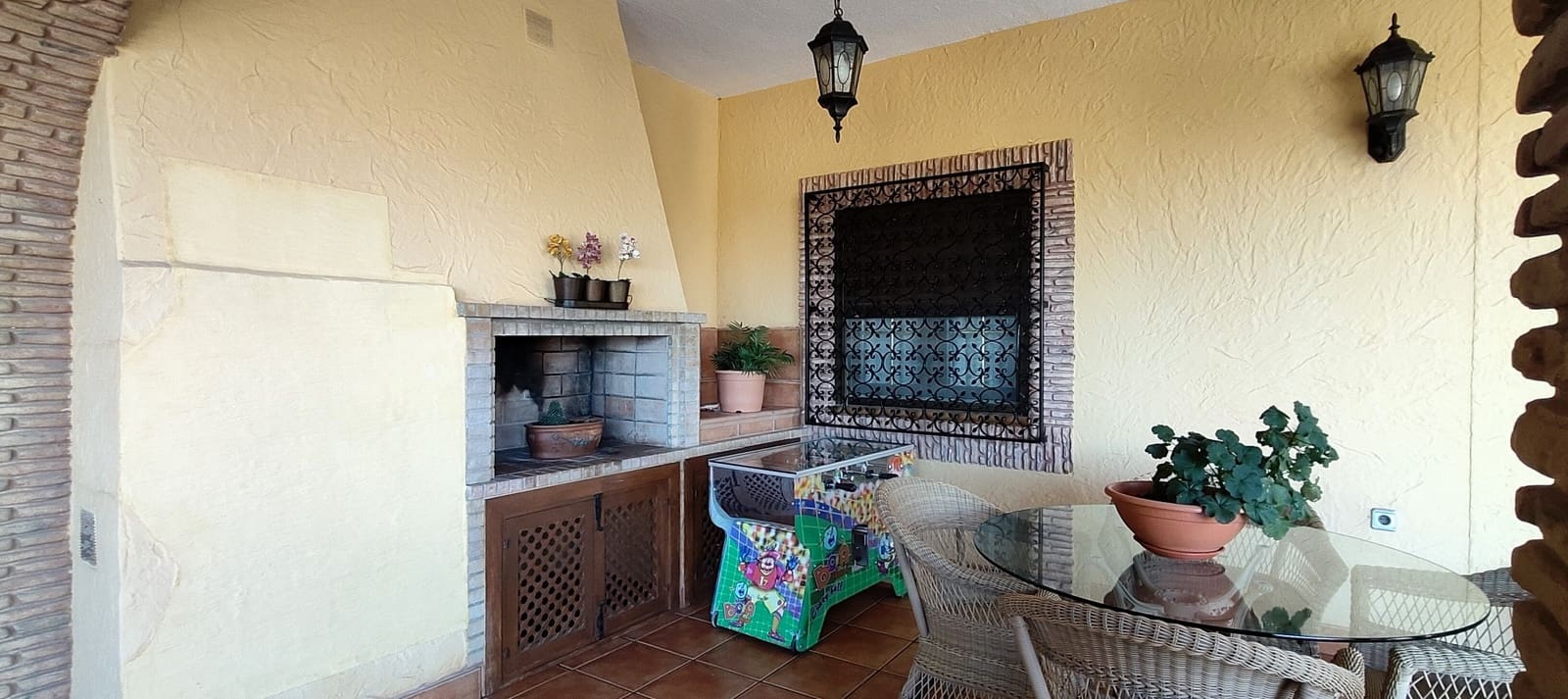 4 soveværelse Finca/Landehus til salg i Bigastro med swimmingpool garage - € 459.000 (Ref: 9659666)