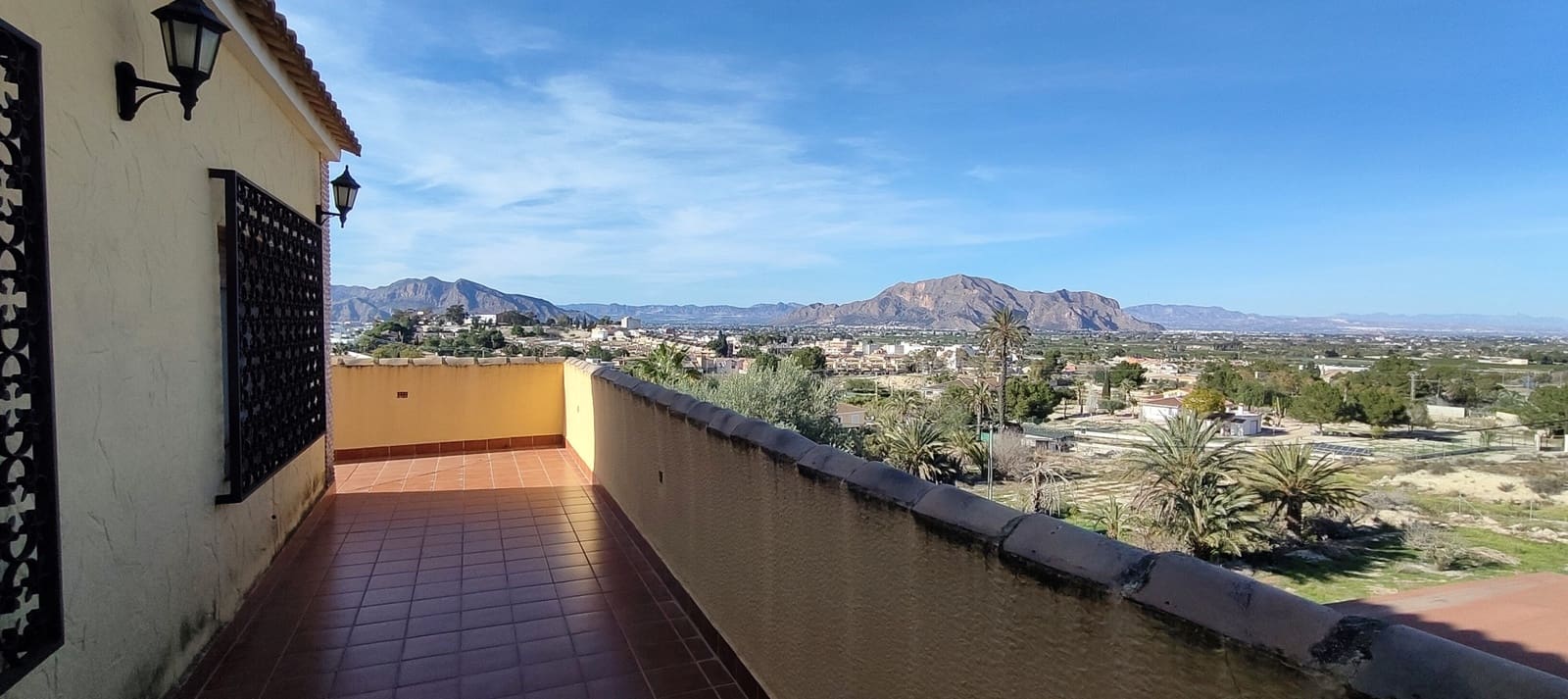 4 soveværelse Finca/Landehus til salg i Bigastro med swimmingpool garage - € 459.000 (Ref: 9659666)