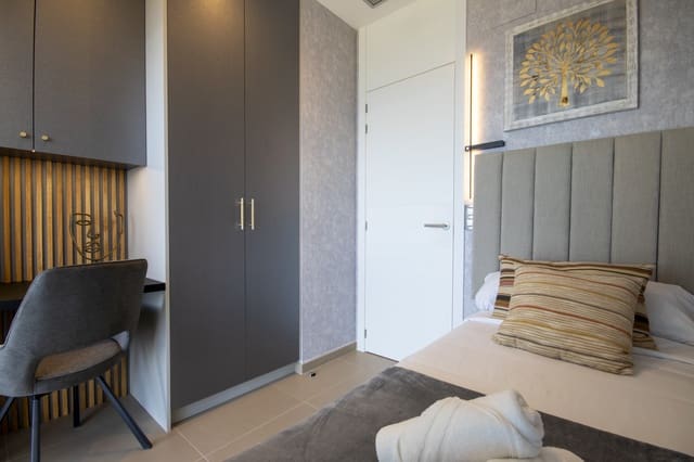 2 Zimmer Apartment zu verkaufen in Playa Poniente, Benidorm mit Garage - 550.000 € (Ref: 9674565)