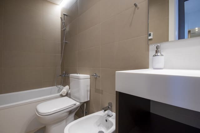 2 Zimmer Apartment zu verkaufen in Playa Poniente, Benidorm mit Garage - 550.000 € (Ref: 9674565)