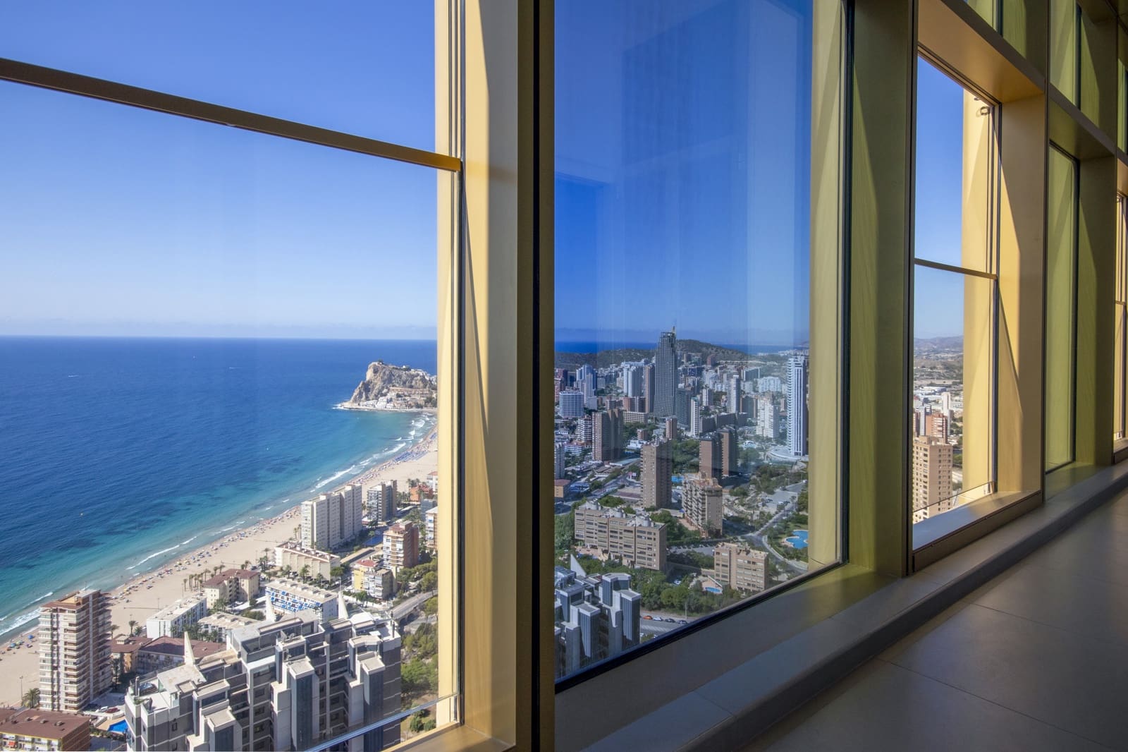 2 Zimmer Apartment zu verkaufen in Benidorm mit Garage - 550.000 € (Ref: 9674565)