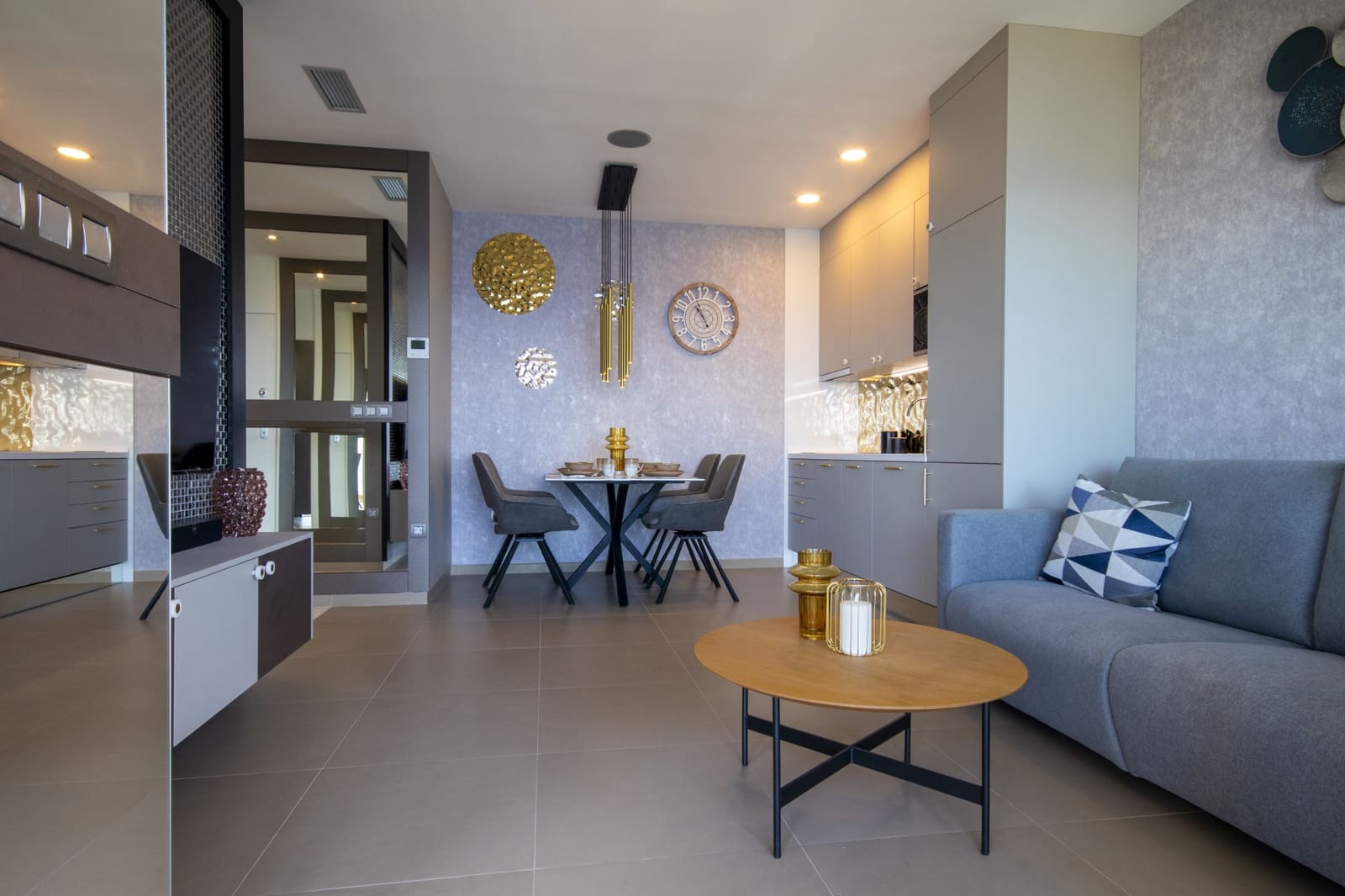 2 Zimmer Apartment zu verkaufen in Benidorm mit Garage - 550.000 € (Ref: 9674565)