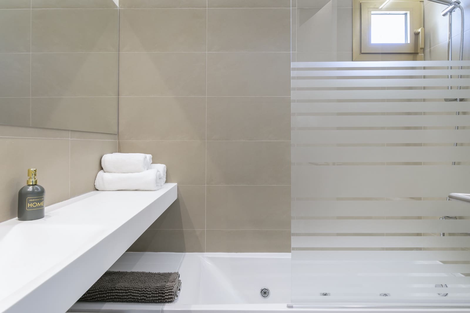 2 slaapkamer Appartement te koop in Benidorm met zwembad garage - € 625.000 (Ref: 9674569)